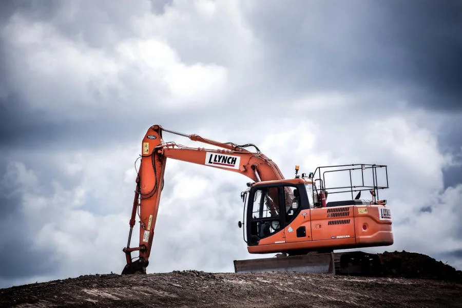 Rakennuskoneiden varaosat kumitelalenkit nokkavasaroihin Puolassa 02