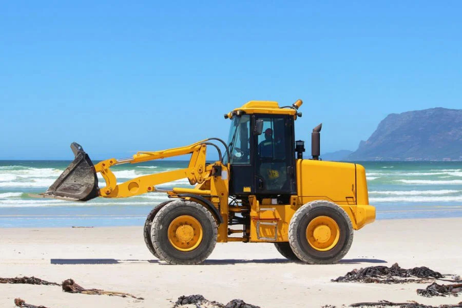 Rakennuskoneiden varaosat kumitelalenkit nokkavasaroihin Puolassa 01