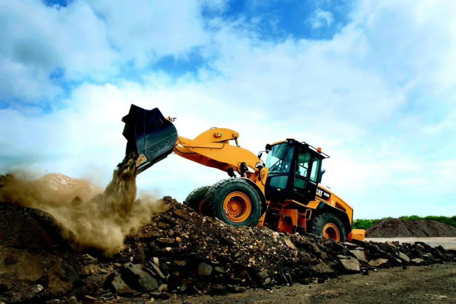 Rakennuskoneiden varaosat kumitelalenkit nokkavasaroihin Puolassa 02